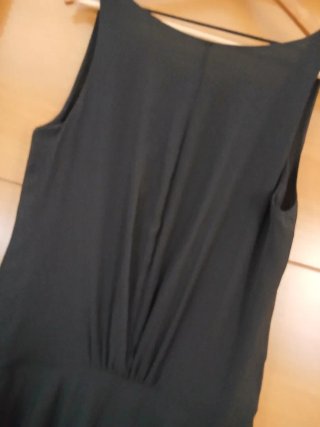 Vestido negro Zara asimétrico