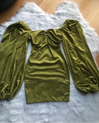 Vestido Oh Polly verde con cut-outs