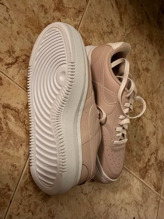 Nike rosa chiaro
