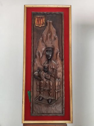 Talla madera Virgen de Montserrat