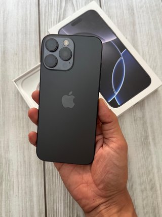 iPhone 16 Pro Max GARANTÍA 1 Año y medio