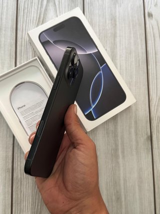 iPhone 16 Pro Max GARANTÍA 1 Año y medio