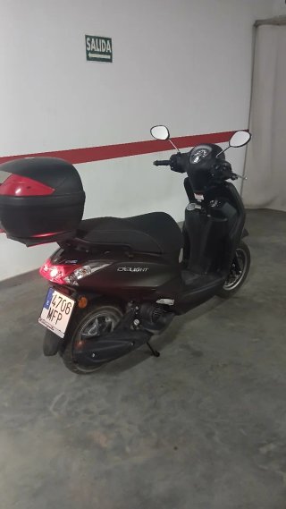 Yamaha Scooter Negra - 4.100 km