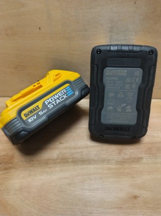 2 Batterie dewalt powerstack 18v 5ah
