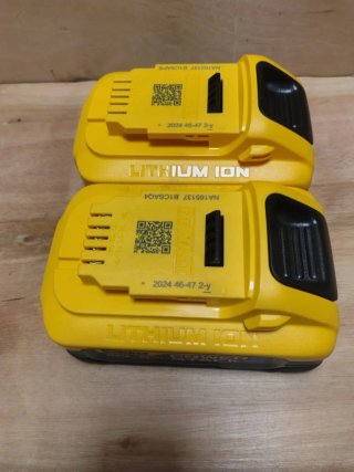 2 Batterie dewalt powerstack 18v 5ah