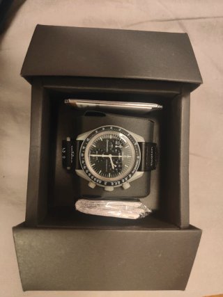 Orologio Omega x Swatch da collezione