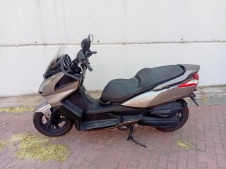 Kymco 125c Scooter Plata/Negro