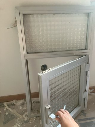 Ventana aluminio abatible