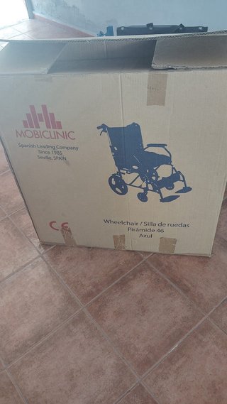 Silla de ruedas para persona mayor