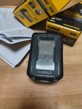 2 batterie dewalt powerstack 18v 3,5 ah