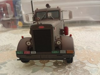 Camión Peterbilt 281 Duel Escala 1:43