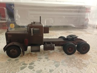 Camión Peterbilt 281 Duel Escala 1:43
