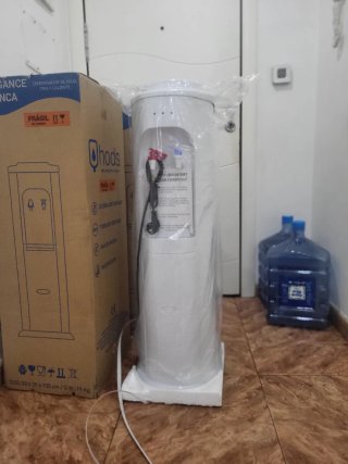 Dispensador de agua.caliente