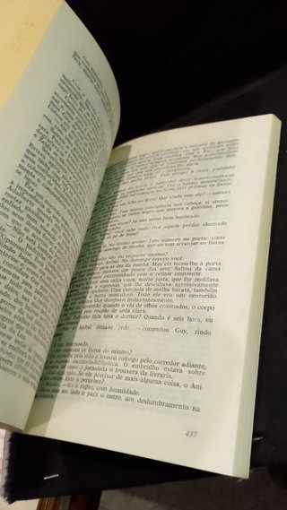 A Sombra dos Dias - Guilherme de Melo