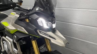 VOGE 900 DSX