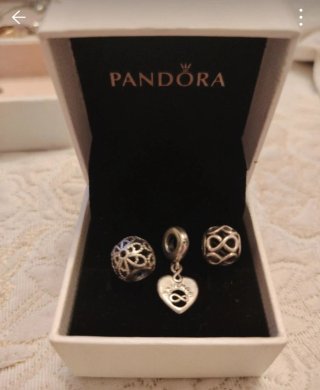 Charm Pandora Cuore Intrecciato Argento.