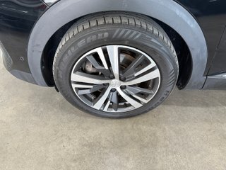 Peugeot 3008 225 eEAT8 Allure Pack (2023)
