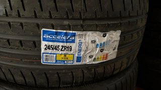 Accelera PHI 245/45 ZR19 102Y XL