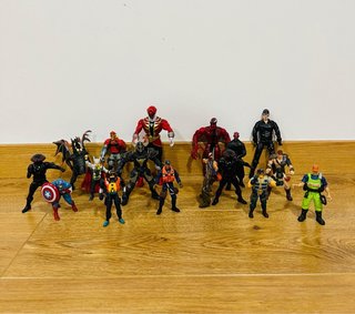 Lote Figuras Acción Superhéroes y Más