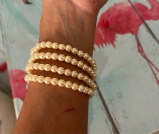 Pulsera elástica perlas y flor plateada