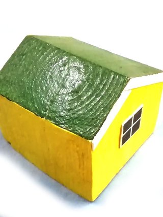Casita Madera Decorativa Amarilla Artesanal