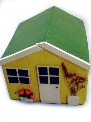 Casita Madera Decorativa Amarilla Artesanal