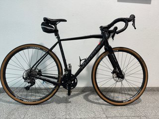 Bicicleta Gravel Kross Esker 6.0 Negra