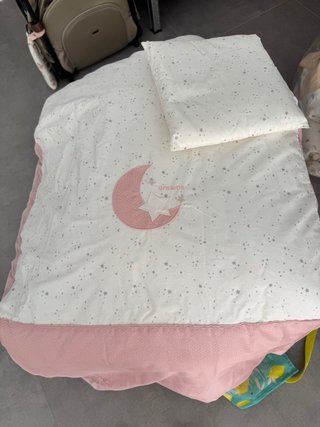 Edredón cuna + cojín estrellas ( regalo chichonera