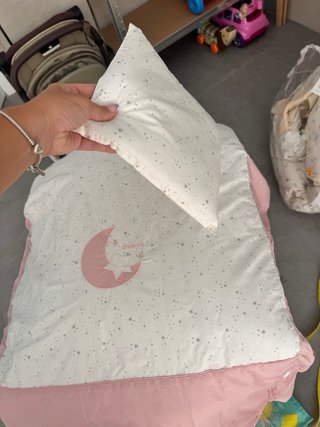 Edredón cuna + cojín estrellas ( regalo chichonera