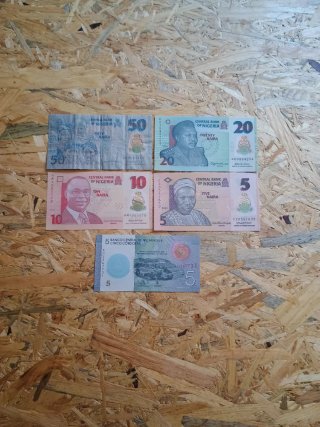 Lote 2 de 20 Billetes del Mundo