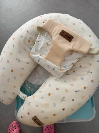 Cojín de lactancia Jané con funda y hamaca