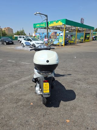 Ciclomotor Derbi Boulevard two 50cc Blanco