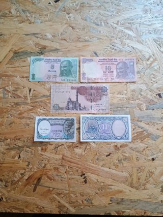 Lote 3 de 20 billetes del mundo
