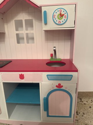 Cocina de madera infantil rosa y blanca
