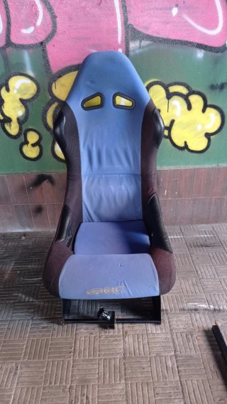 Playseat simulador con estructura