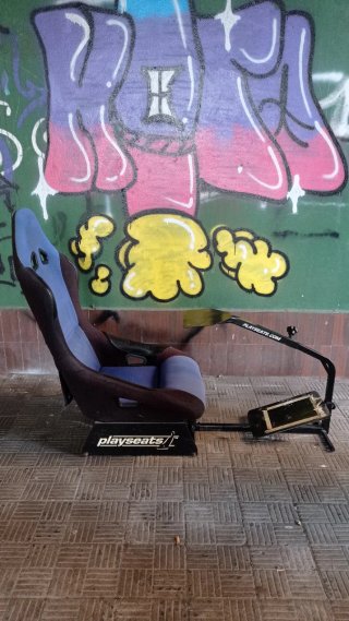 Playseat simulador con estructura
