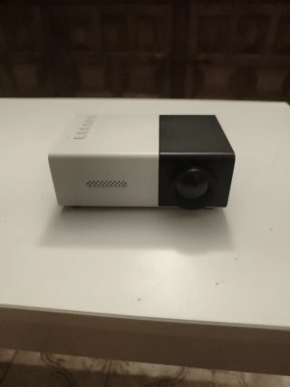 Mini proyector LED genérico