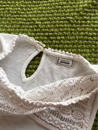 Top blanco con encaje - M -