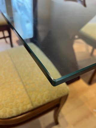Mesa comedor cristal y 4 sillas madera