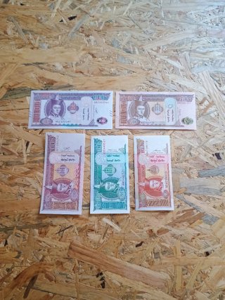 Lote 6 de 20 Billetes del Mundo