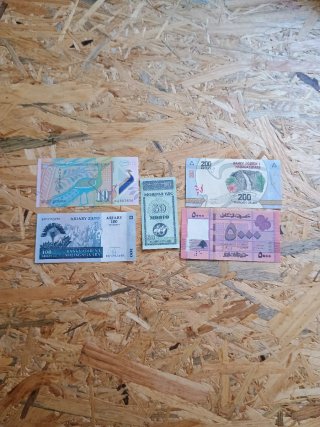Lote 6 de 20 Billetes del Mundo