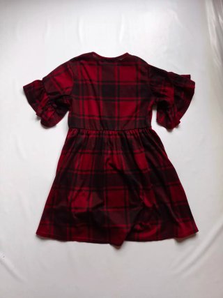 Vestido Boohoo cuadros rojo y negro