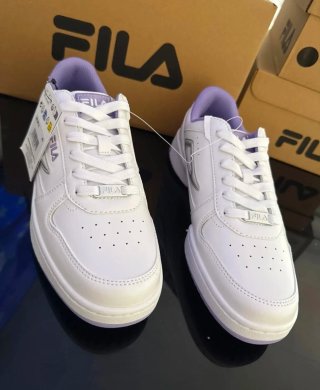 Zapatillas Fila Blancas y Moradas Talla 40