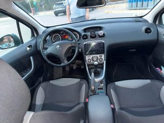 Peugeot 308 2012