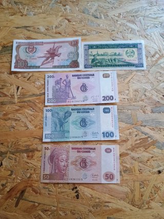 Lote 8 de 20 Billetes del Mundo