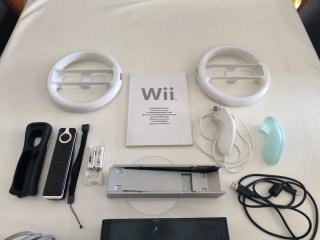 Lote Nintendo Wii con Accesorios