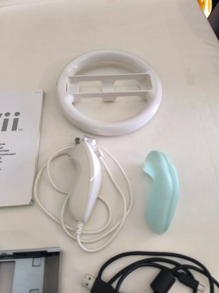 Lote Nintendo Wii con Accesorios