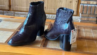 Botines piel marrón efecto serpiente