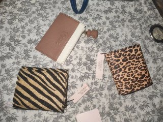 Lote Carteras Victoria's Secret y Tous