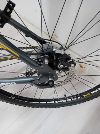 Bicicleta con herramientas